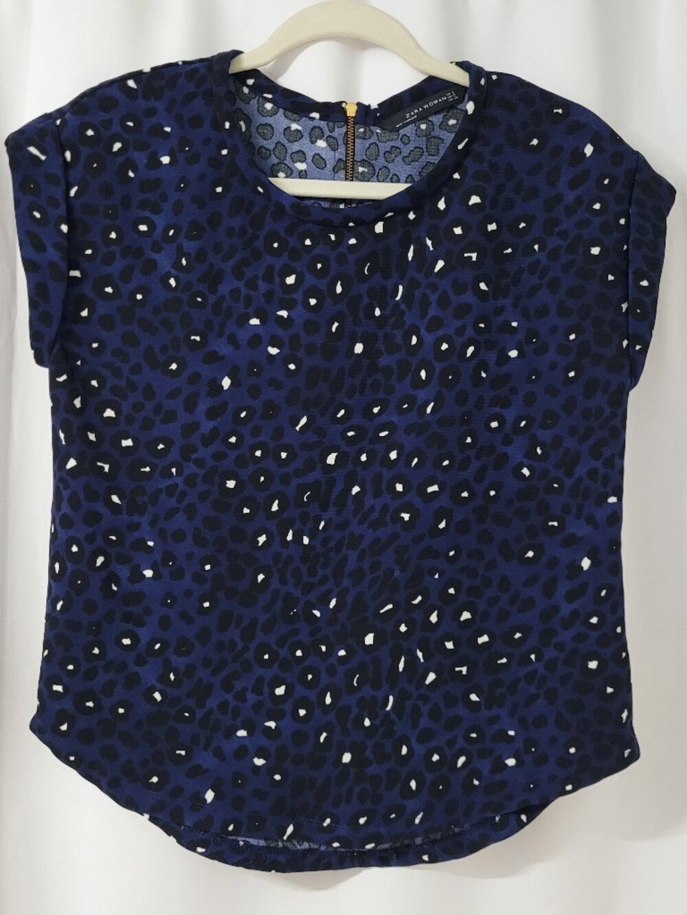 Zara Woman Blue Cheetah Print Blouse